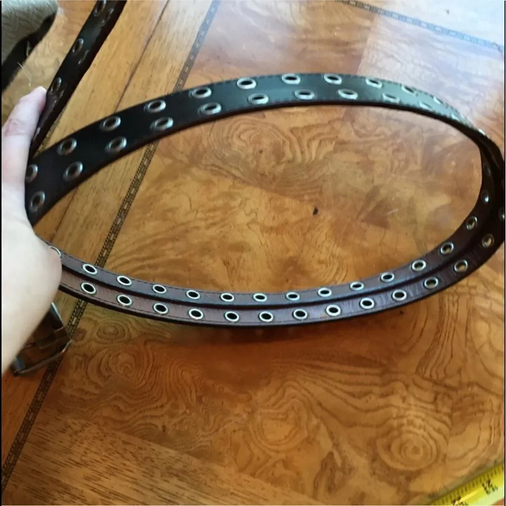 REVERSIBLE BELT!